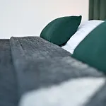 Luxury Noemi Ražanac