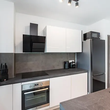 Luxury Noemi Villa *