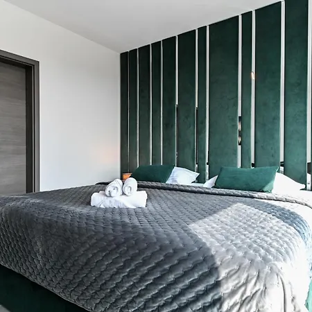 Luxury Noemi Villa *