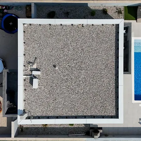 Luxury Noemi Villa *