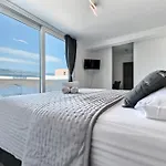 Luxury Noemi Villa *