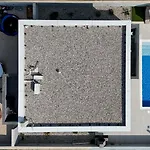 Luxury Noemi Villa *
