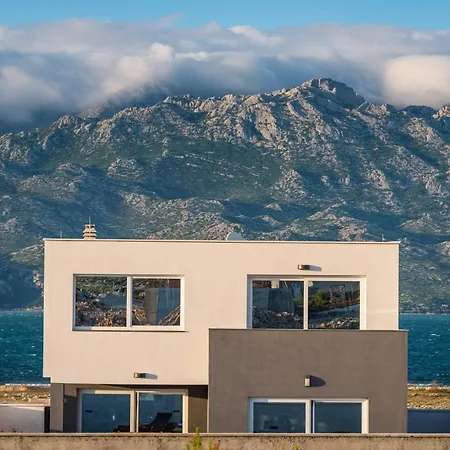 Luxury Noemi Villa Ražanac