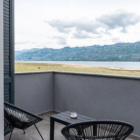 Luxury Noemi Villa *