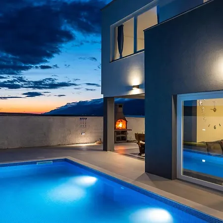 Luxury Noemi Villa