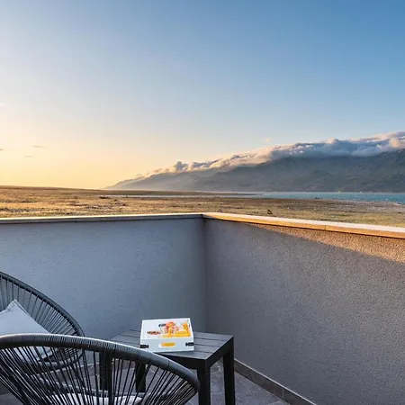 Luxury Noemi Ražanac