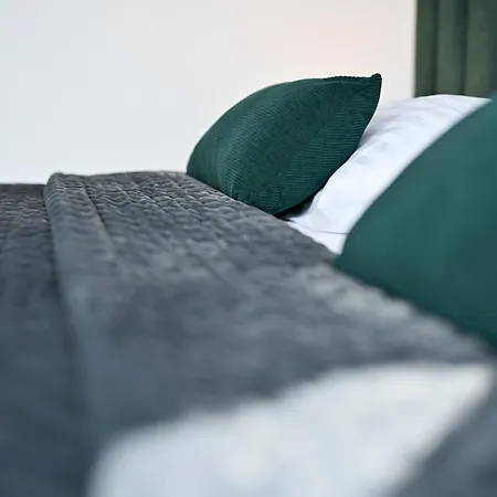 Luxury Noemi Ražanac