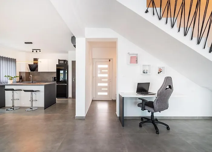 Luxury Noemi Villa Ražanac