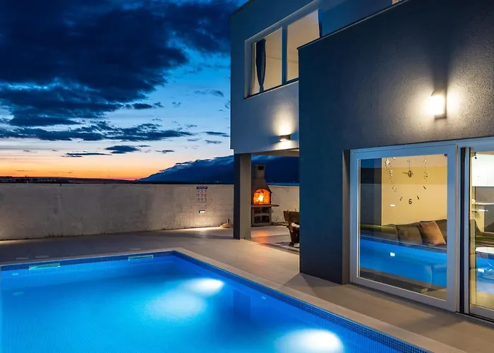 Luxury Noemi Villa